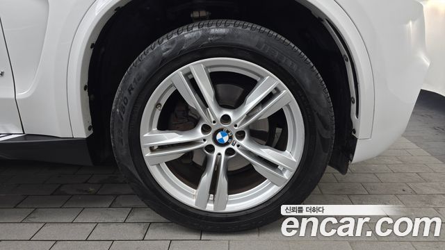 BMW X5 2018 — photo 7