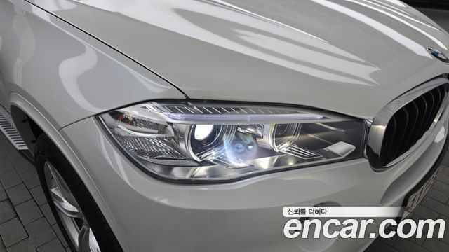 BMW X5 2018 — photo 8