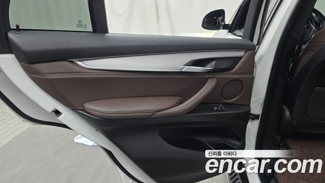 BMW X5 2018 — photo 15