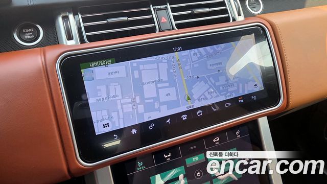 Land Rover Range Rover 2019 — photo 13