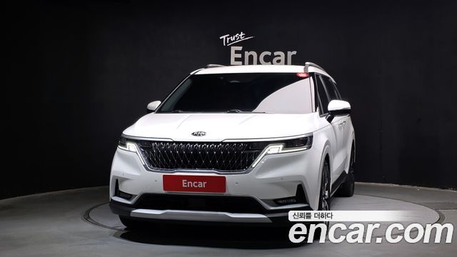 Kia Canival 2021 — photo 3