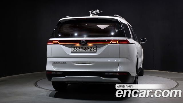 Kia Canival 2021 — photo 4
