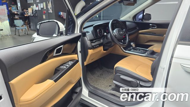Kia Canival 2021 — photo 13