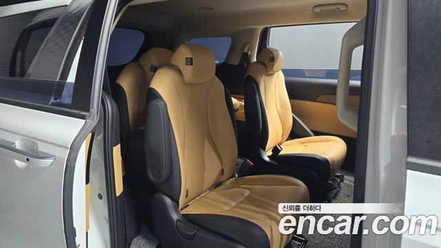 Kia Canival 2021 — photo 17