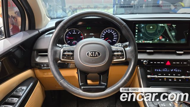 Kia Canival 2021 — photo 19