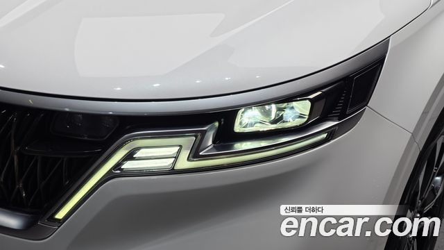 Kia Canival 2021 — photo 8