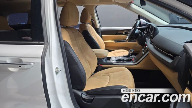 Kia Canival 2021 — photo 16