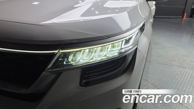 Kia Seltos 2023 — photo 8