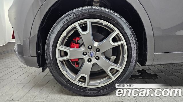 Maserati Levante 2018 — photo 5