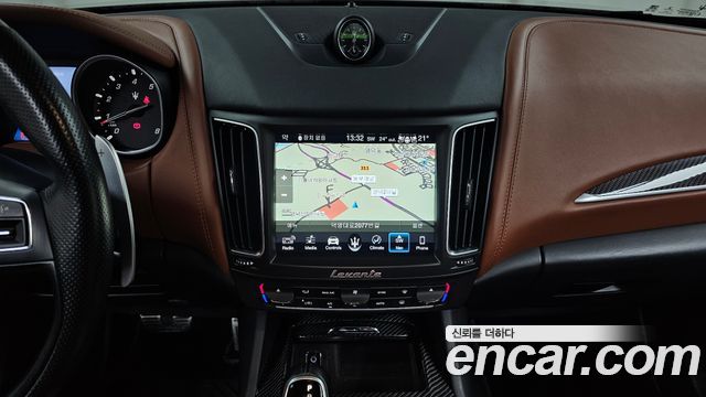 Maserati Levante 2018 — photo 14