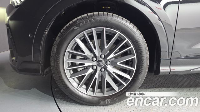 Audi Q3 2025 — photo 5