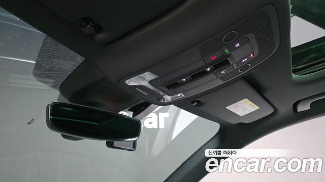 Audi Q3 2025 — photo 23