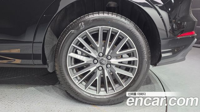 Audi Q3 2025 — photo 7