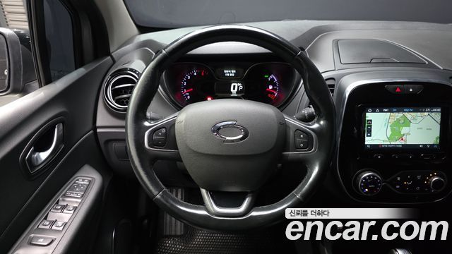 Renault Korea QM3 2019 — photo 14