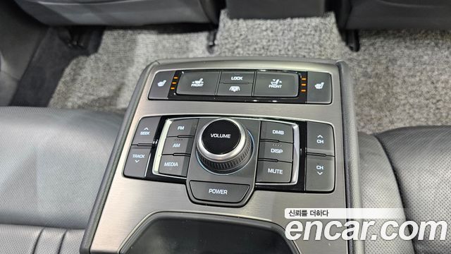Hyundai Genesis 2015 — photo 25