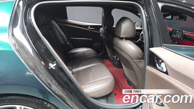 Kia Stinger 2018 — photo 18