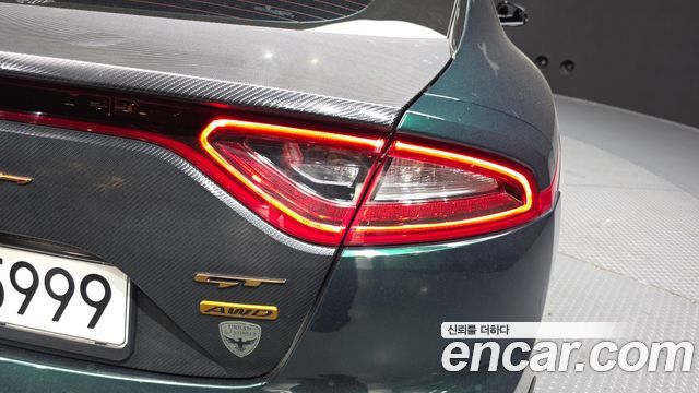Kia Stinger 2018 — photo 9