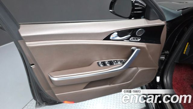 Kia Stinger 2018 — photo 14