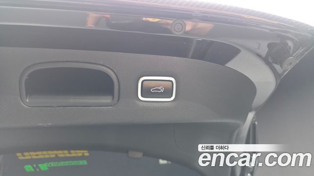 Kia Stinger 2018 — photo 35