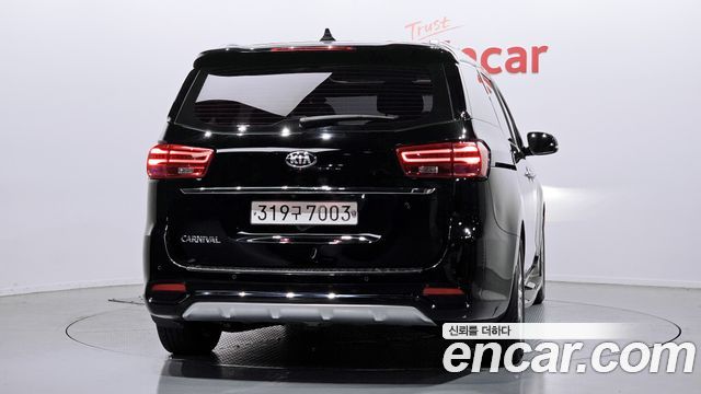 Kia Canival 2019 — photo 4