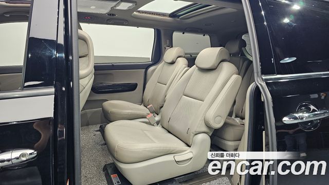 Kia Canival 2019 — photo 17