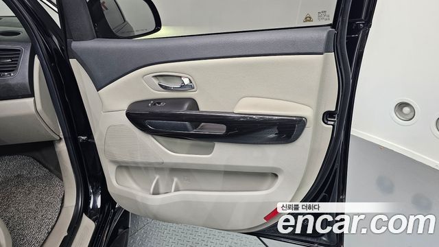 Kia Canival 2019 — photo 15