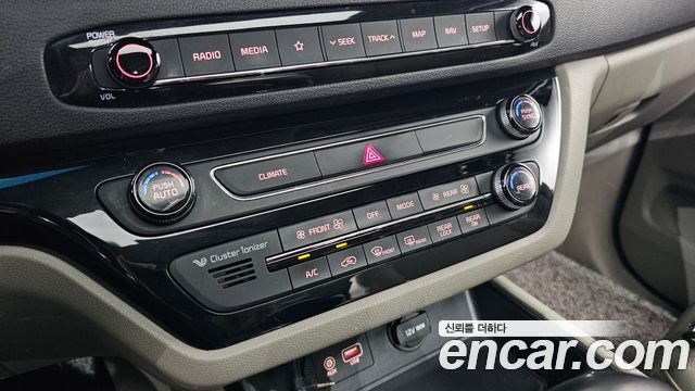 Kia Canival 2019 — photo 27