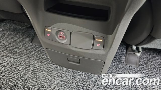 Kia Canival 2019 — photo 28