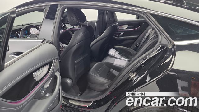 Mercedes-Benz AMG GT 2021 — photo 17