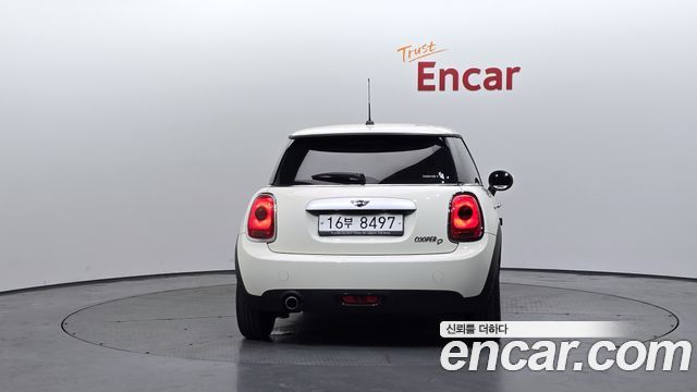 Mini Cooper 2015 — photo 4