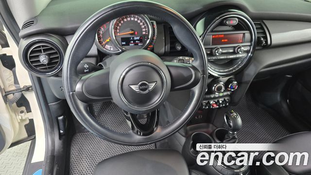 Mini Cooper 2015 — photo 12