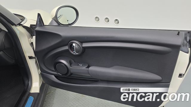 Mini Cooper 2015 — photo 19