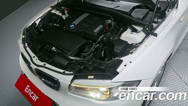 BMW 1-Series 2011 — photo 6