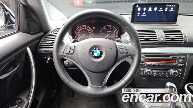 BMW 1-Series 2011 — photo 19