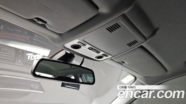 BMW 1-Series 2011 — photo 24