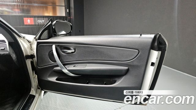 BMW 1-Series 2011 — photo 15