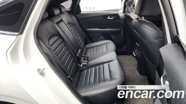 Kia K3 2019 — photo 17