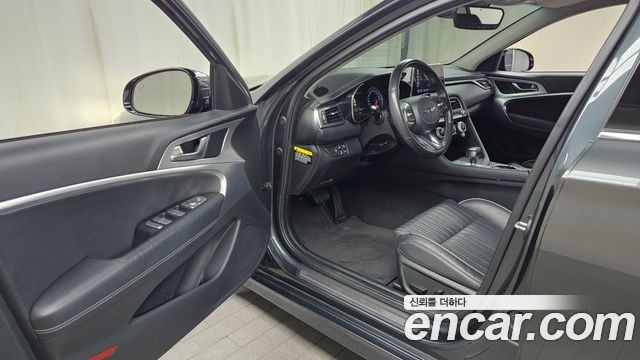 Genesis G70 2018 — photo 10