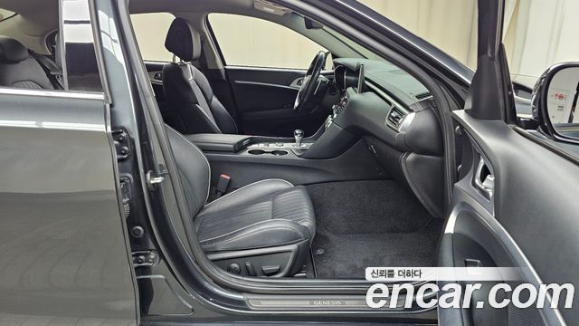Genesis G70 2018 — photo 11