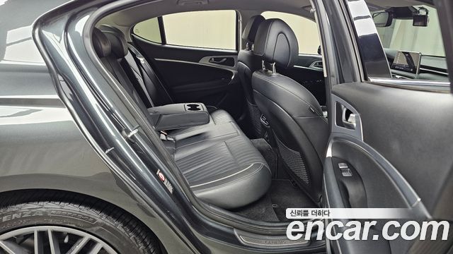 Genesis G70 2018 — photo 12