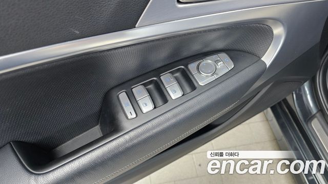 Genesis G70 2018 — photo 14