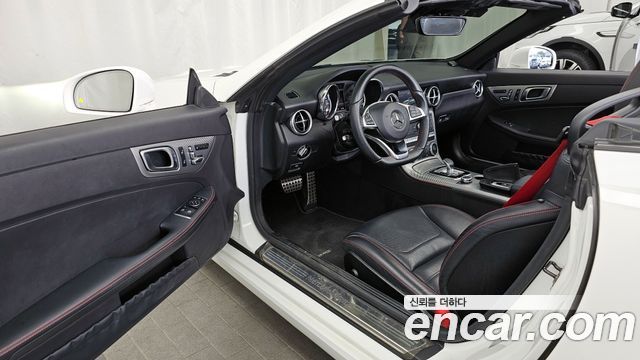 Mercedes-Benz SLC-Class 2018 — photo 10