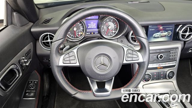 Mercedes-Benz SLC-Class 2018 — photo 13