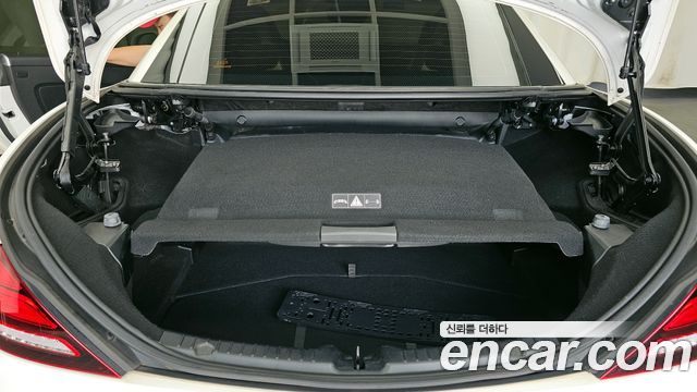 Mercedes-Benz SLC-Class 2018 — photo 20