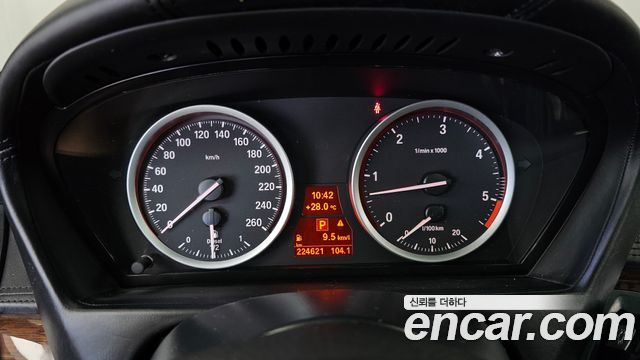 BMW X6 2013 — photo 8