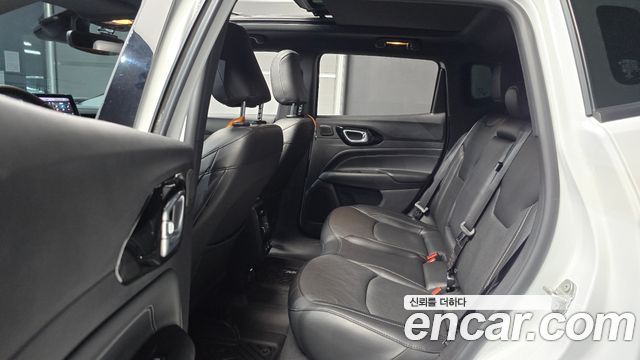 Jeep Compass 2022 — photo 18