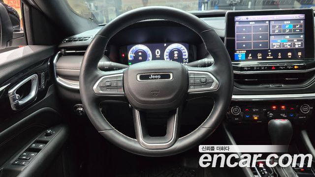 Jeep Compass 2022 — photo 19