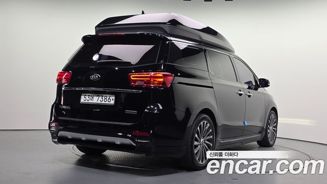 Kia Canival 2019 — photo 2