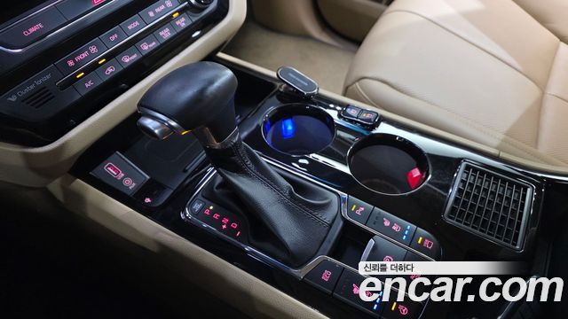 Kia Canival 2019 — photo 12