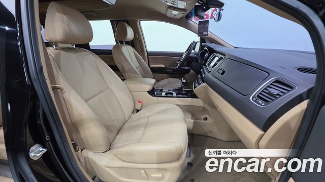 Kia Canival 2019 — photo 13